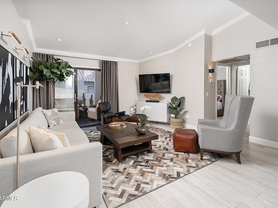 1st image of 2025 E Campbell Avenue #314