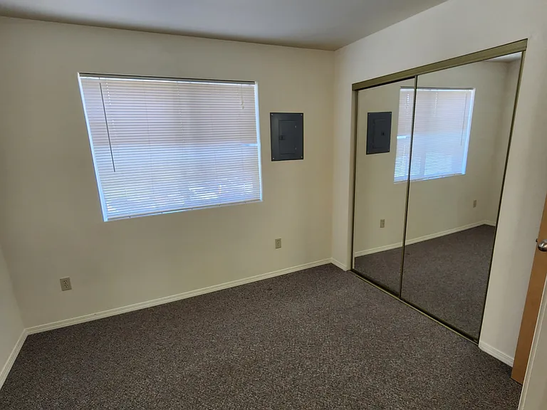 109 S Garden Way — Photo 4