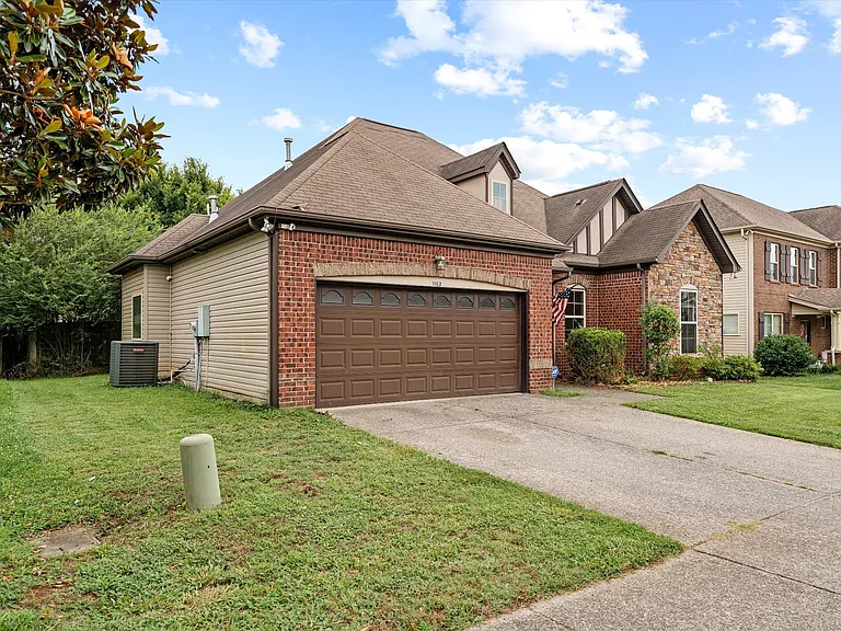 1102 Achiever Cir — Photo 44