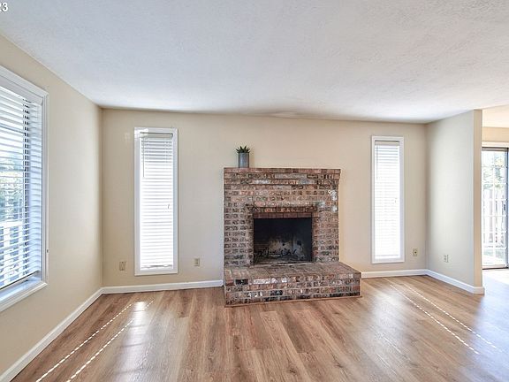 4th image of 5338 NE Farmcrest St