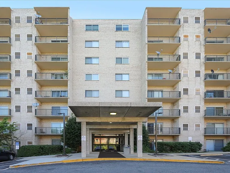12001 Old Columbia Pike #12001-106 — Photo 22