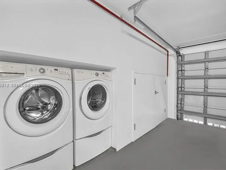 9501 Collins Ave #Townhouse 1 — Photo 50