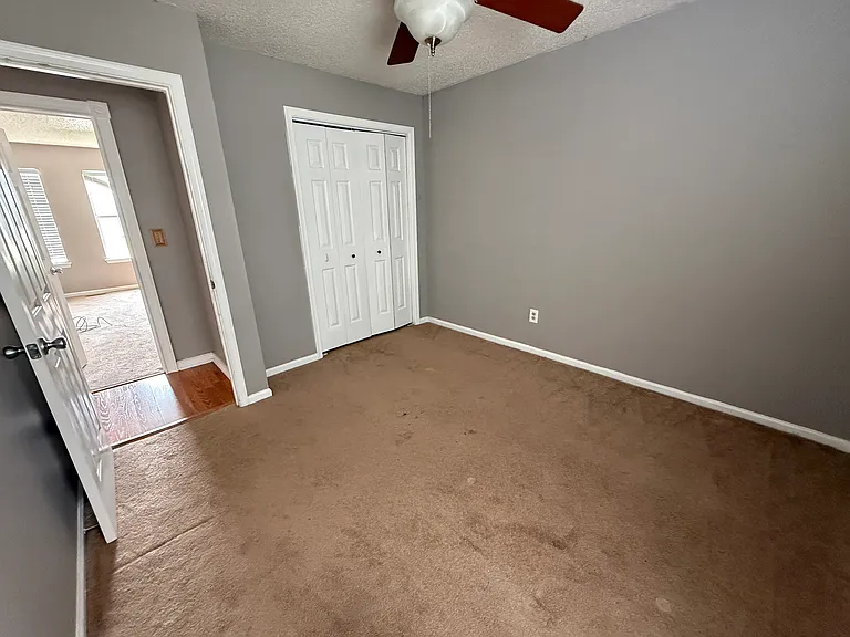 2000 Monument Dr — Photo 17
