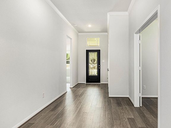4th image of 2247 Riveroaks Dr