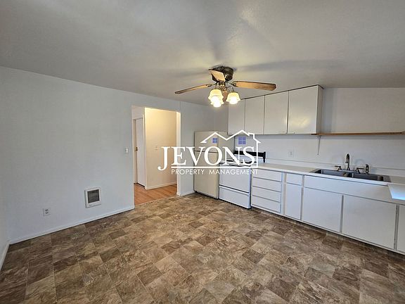3rd image of 403 S 4th St APT 4