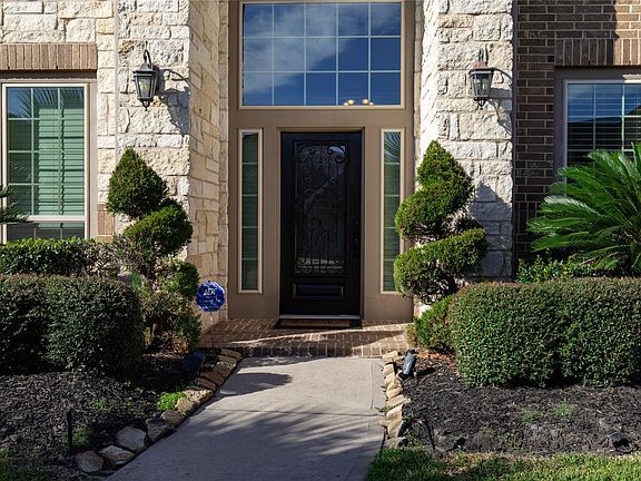 2nd image of 2414 Copper Sky Dr