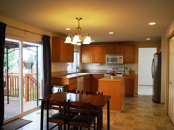 4th image of 1329 85th Ave SE