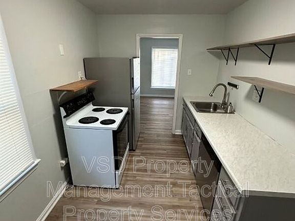 5th image of 12304 Kirton Ave