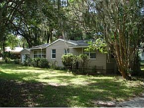 1st image of 1039 NE 10th St