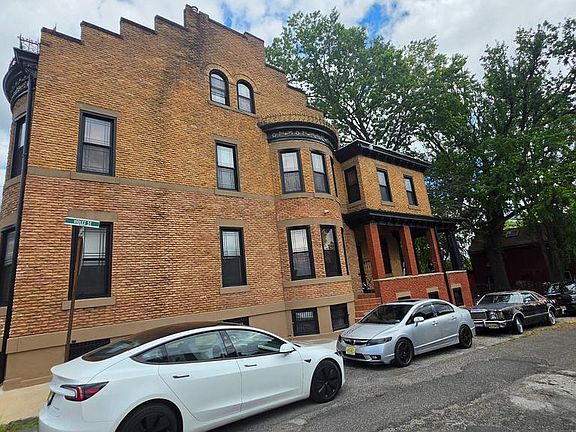 2nd image of 178 Brunswick Ave 1