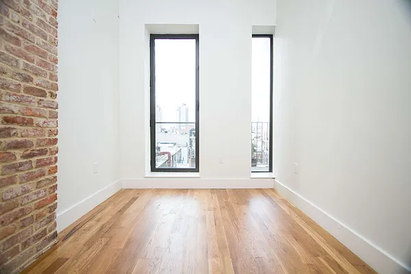 Rented by Nooklyn NYC LLC | media 19