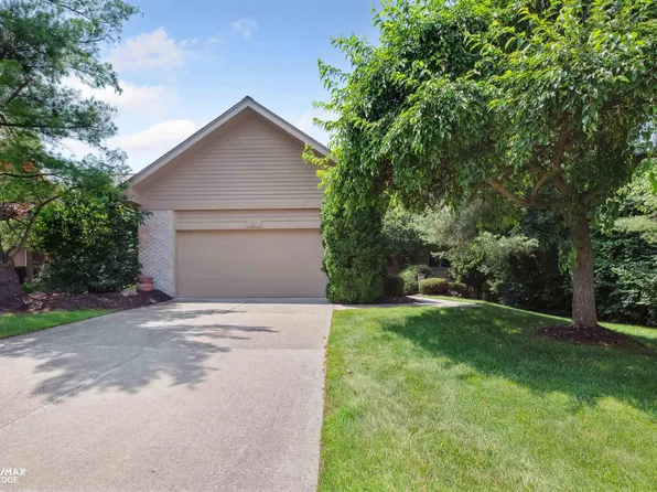 8078 Hawkcrest Dr, Grand Blanc, MI 48439