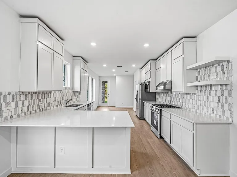 27439 Sunterra Village Dr — Photo 12