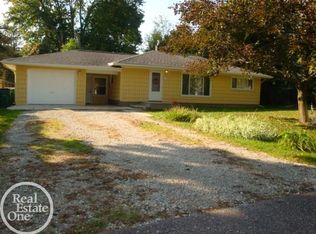 23276 Harrellson St, Macomb, MI 48042