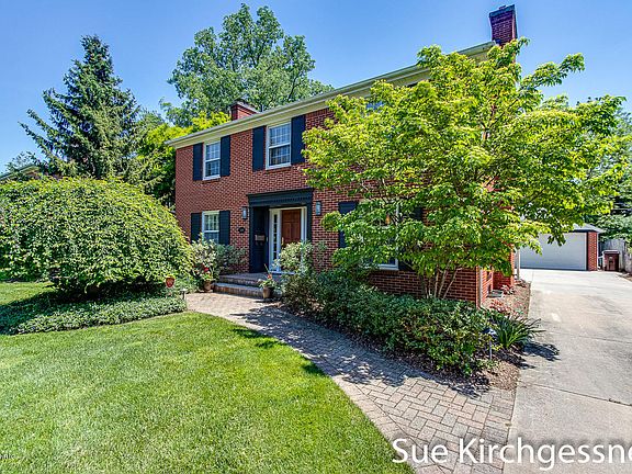 2nd image of 2302 Anderson Dr SE