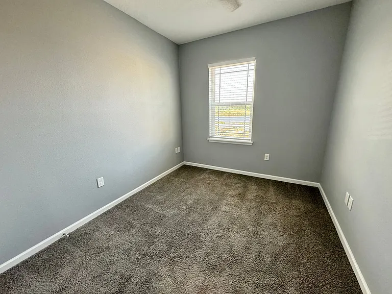 930 Lakefront Village Dr — Photo 14