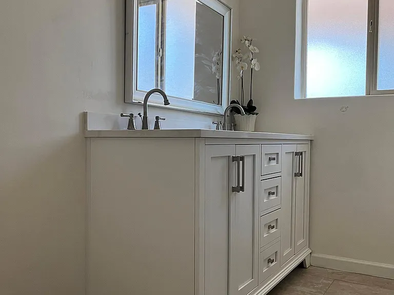 Double sinks vanity (Hall Bathroom)
