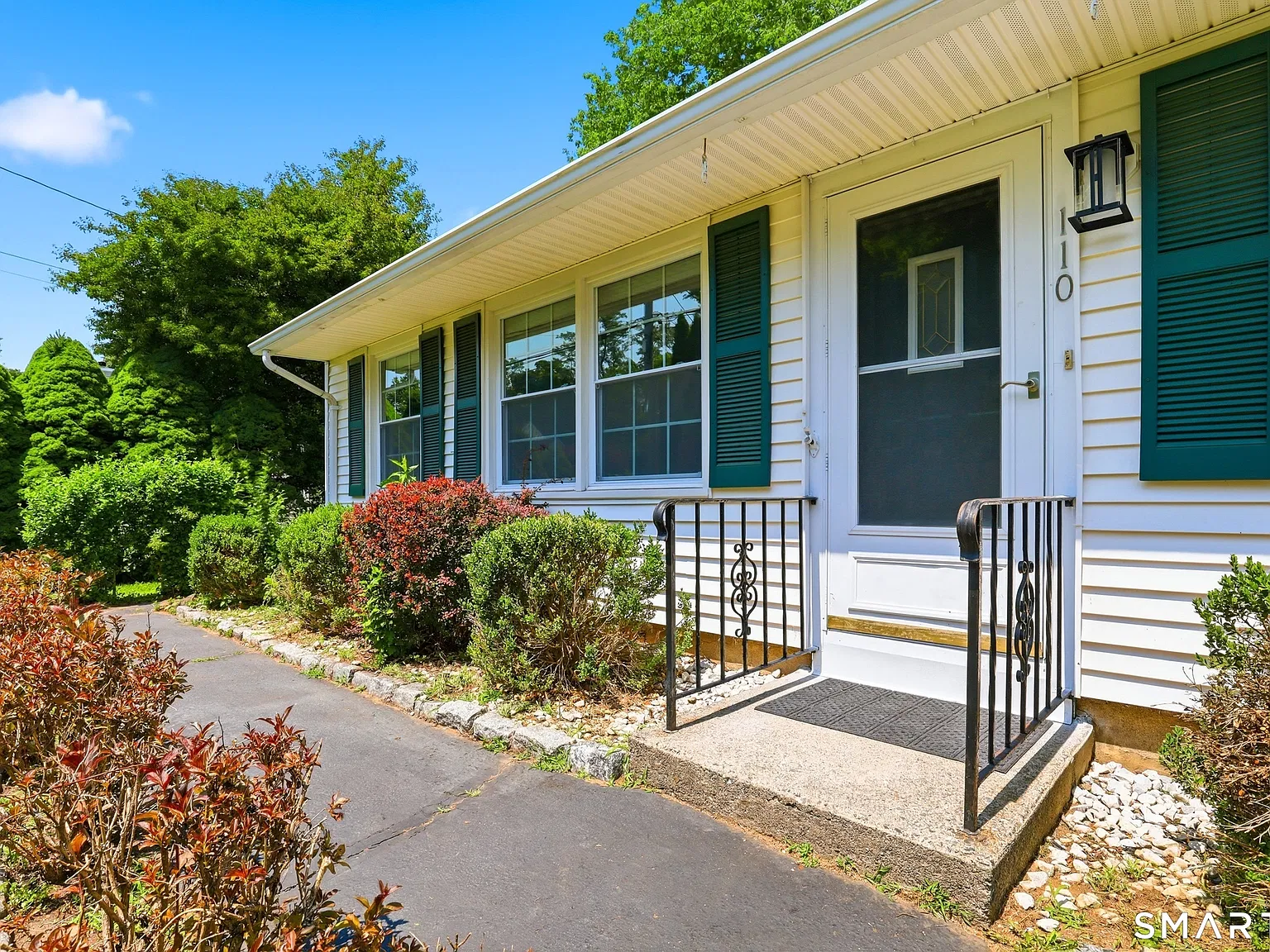 3 bed, 1.5 bath, 1080 sqft, $3,050 — Photo 3