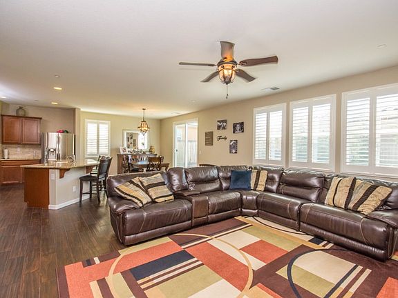 5th image of 308 Bramble Ct