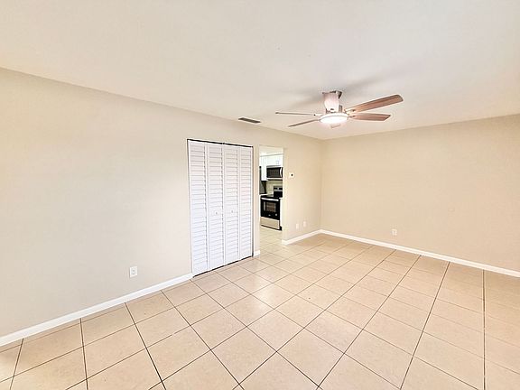 4th image of 2281 Sunshine Blvd #A