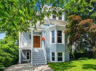 9 Court St, Staten Island, NY 10304
