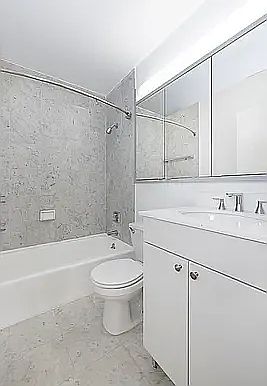 5th image of 245 E 44th St APT 8D