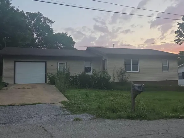 806 Lathrop Ave, Ava, MO 65608