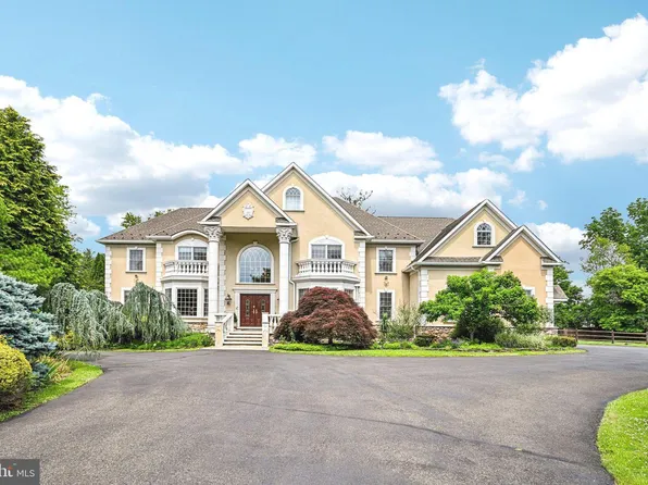 434 Meetinghouse Rd, Maple Glen, PA 19002