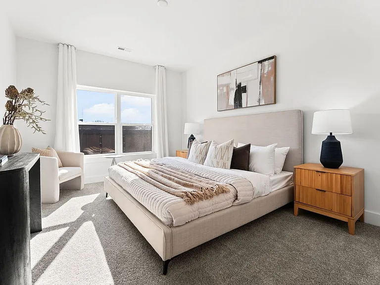 175 W Black St #201 — Photo 21