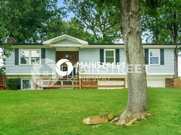 2717 Windsor Forest Dr, Louisville, KY 40272