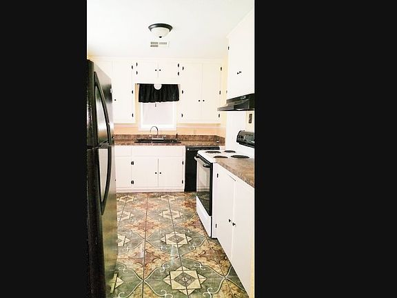 3rd image of 2512 SW Cornell Ave