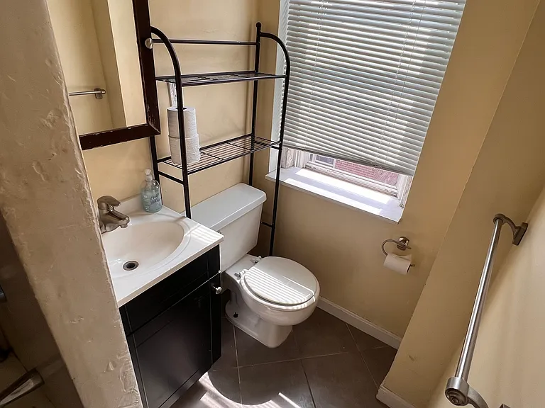 86 Glenville Ave #10 — Photo 11