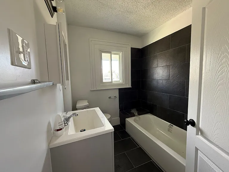 101 Colorado St #2 — Photo 20