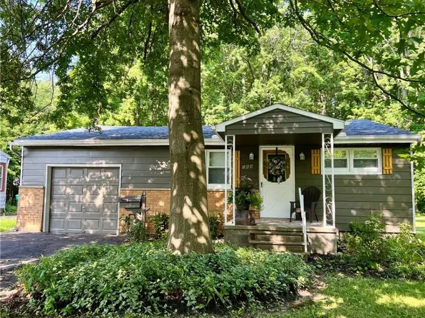 564 S Eagle St, Geneva, OH 44041