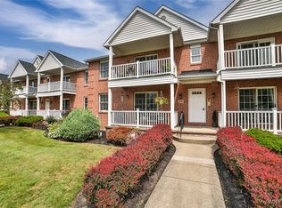 24 Georgian Ln APT C, Buffalo, NY 14221