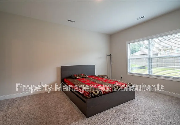 330 Creek Grove Ave — Photo 20