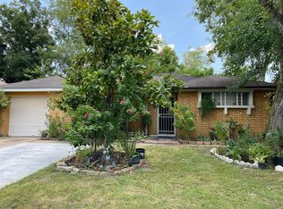 15238 Dogwood Tree St, Houston, TX 77060