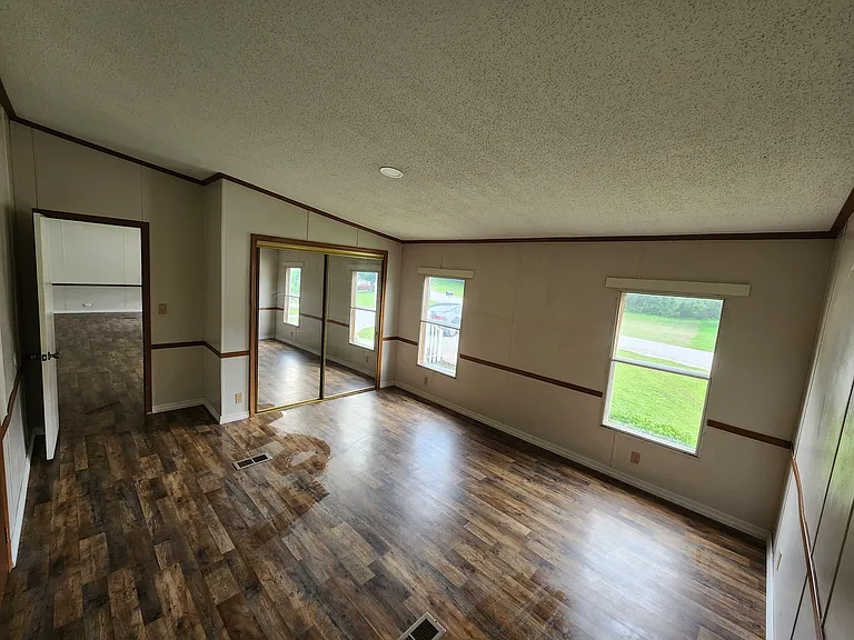150 Lone Star Ln — Photo 11