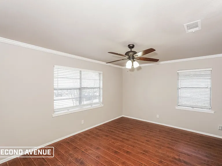 7608 Deaver Dr — Photo 8