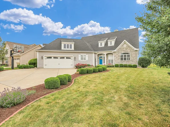 2955 E Stone Creek Blvd, Urbana, IL 61802