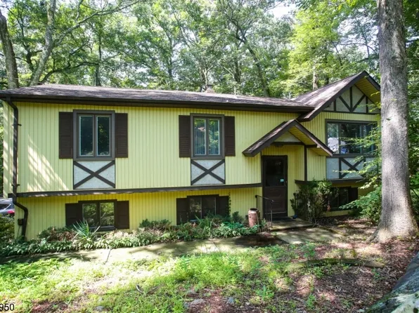 89 Minnisink Rd, Jefferson Twp., NJ 07849