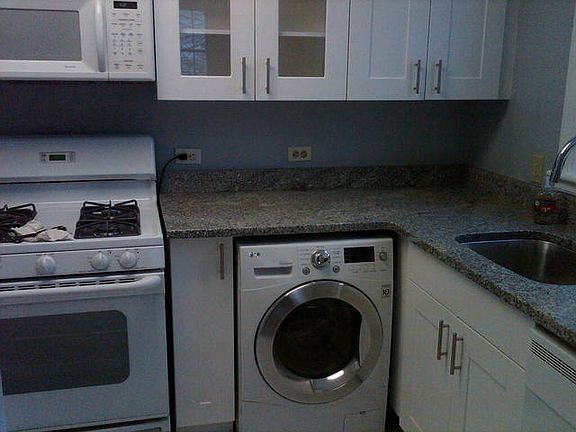 4th image of 420 Park Ave E #301