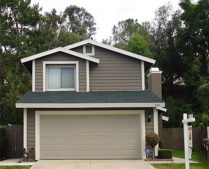 1st image of 380 Elderberry St