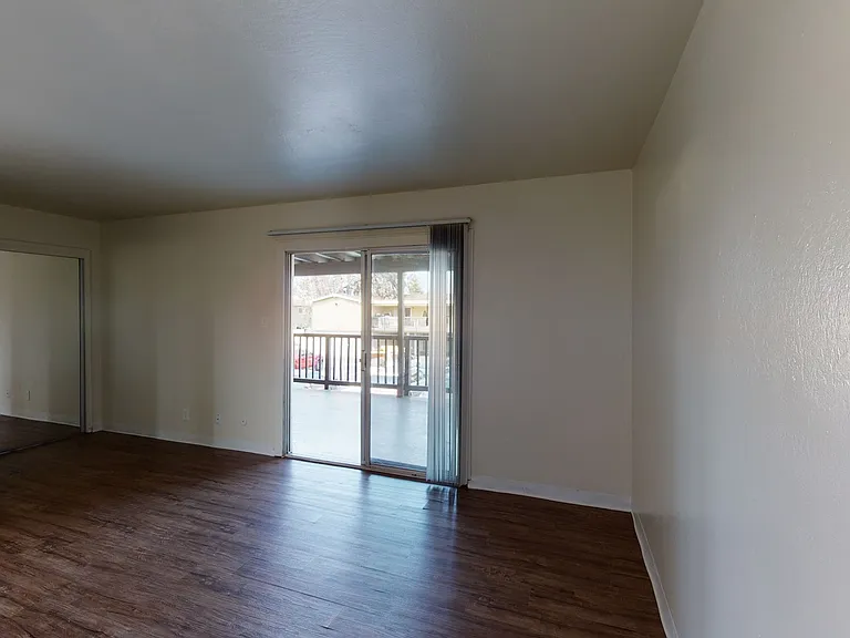 Bay Terrace — Photo 47