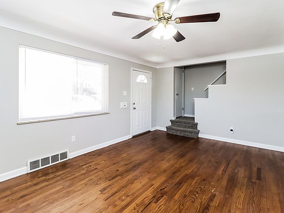 5th image of 1206 Toluca Ct