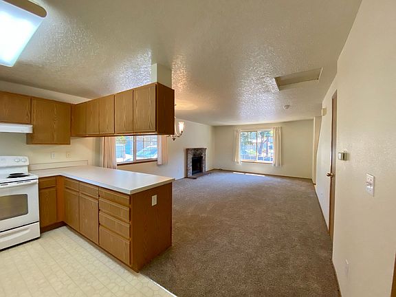 4th image of 1300 NE 181st Ave #123