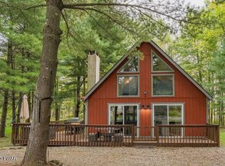 58 Rockway Rd, Lake Ariel, PA 18436