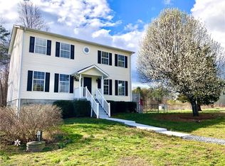 7921 Highfill Rd, Summerfield, NC 27358