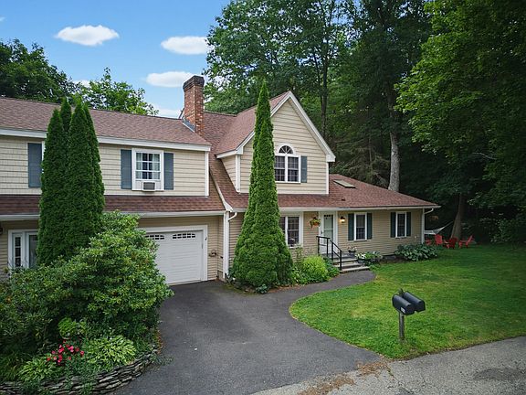 2nd image of 35 Pleasant Street