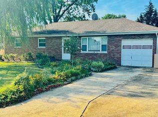 1120 Darding Dr, Saint Louis, MO